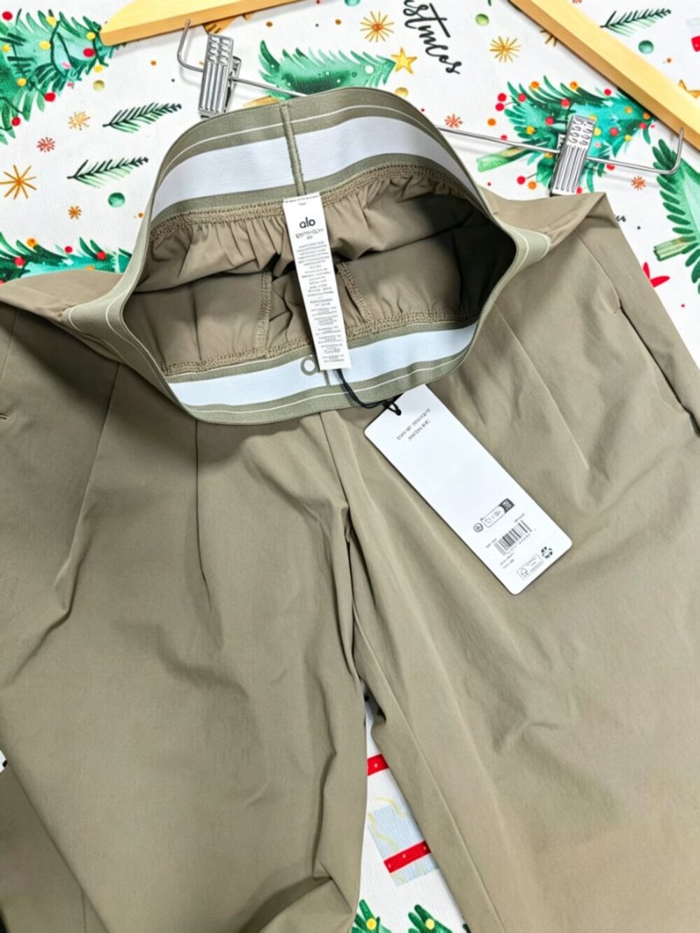 NWT ALO Yoga Suit Up Trouser🎎Olive Regular 30" Inseam Relaxed Pants🎊 - Picture 4 of 7
